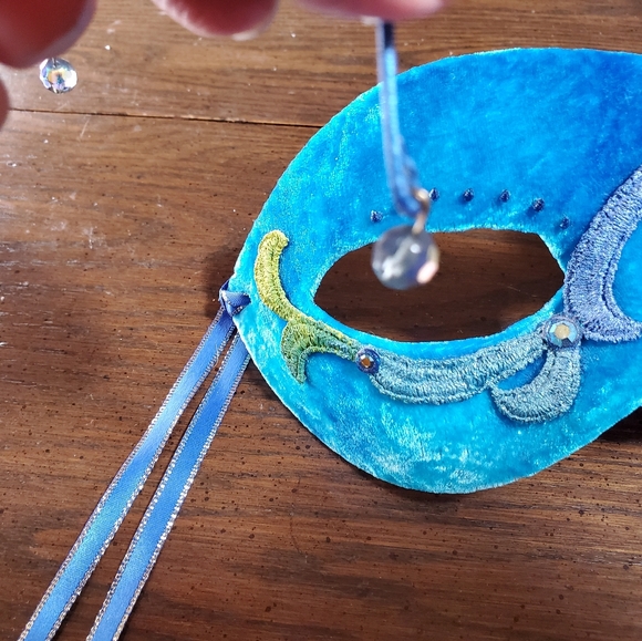 Cirque Du Soleil Mask - Picture 6 of 9